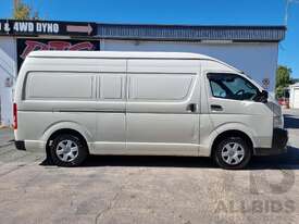 9/2011 Toyota Hiace SLWB MY11 5d Van White 3.0L White 3.0L Turbo Diesel - picture1' - Click to enlarge