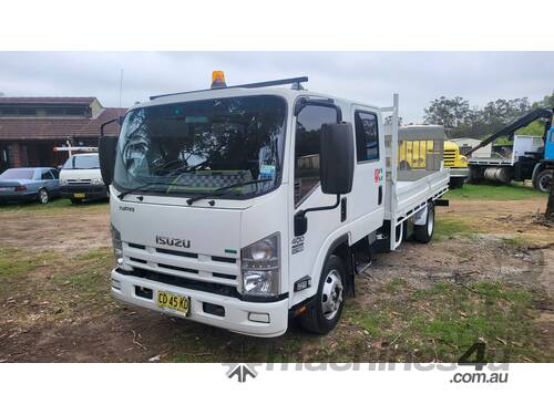 05/2015 Isuzu NPR 400 Crew Cab 5.2L Diesel 4.5m tray