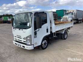 2009 Isuzu NLR200 - picture0' - Click to enlarge