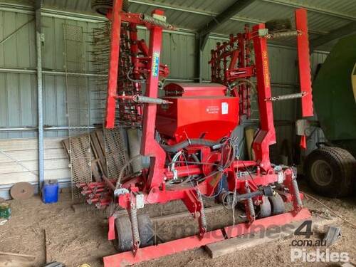 2015 Pneumaticstar Pro 600 Air Seeder (Ironbok) Serial Number ( 1560810141 ) Mass ( 1330kg ) No Lift