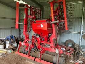 2015 Pneumaticstar Pro 600 Air Seeder (Ironbok) Serial Number ( 1560810141 ) Mass ( 1330kg ) No Lift - picture0' - Click to enlarge