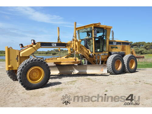 CATERPILLAR 12H GRADER