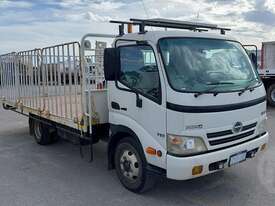 Hino 300c - picture0' - Click to enlarge