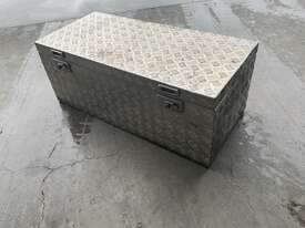 Aluminum Tool Box - picture0' - Click to enlarge