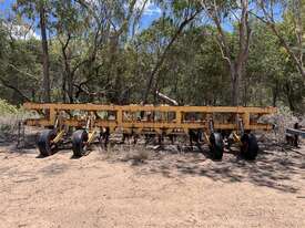 8 ROW LISTER RIG - picture0' - Click to enlarge