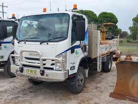 Isuzu NPS - picture2' - Click to enlarge