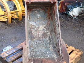15-30 ton (80mm pin) 600mm TE Excavator GP Digging & Trenching Bucket - picture1' - Click to enlarge