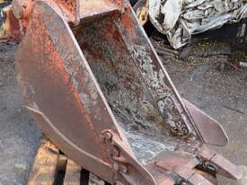 15-30 ton (80mm pin) 600mm TE Excavator GP Digging & Trenching Bucket - picture2' - Click to enlarge