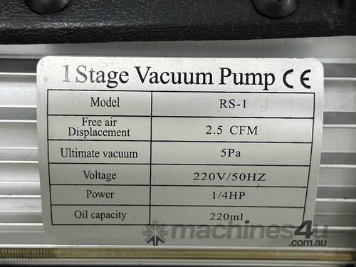 Pump with Pressure Vessel