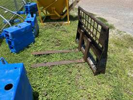 Pallet Forks - picture0' - Click to enlarge