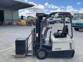 Crown SC4520-35 Electric Forklift - picture2' - Click to enlarge
