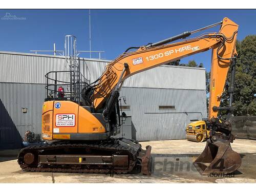 2020 CASE CX235C Excavator