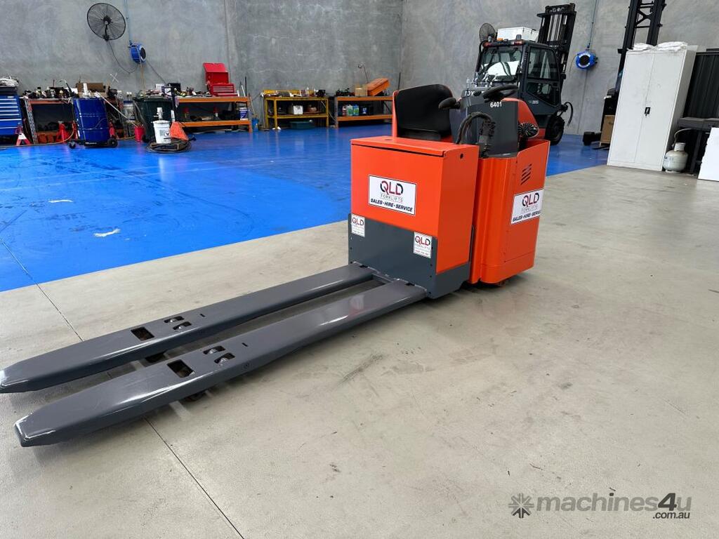 Used 2012 raymond 8900 Powered Pallet Trucks in LUSCOMBE, QLD