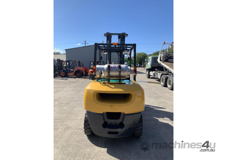Komatsu 4.5 Tonne LPG Forklift