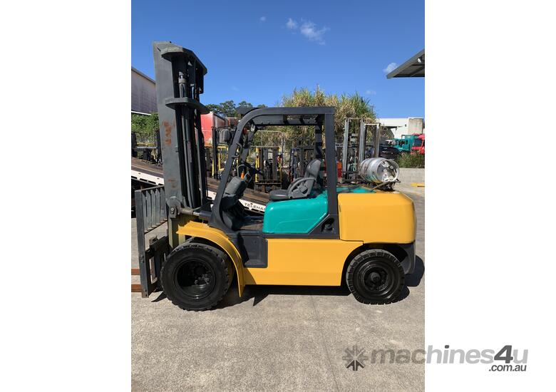 Komatsu 4.5 Tonne LPG Forklift