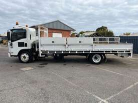 2013 Isuzu NQR450 LWB Tray Day Cab - picture2' - Click to enlarge