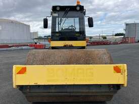 2011 Bomag BW211D-4 Articulated Smooth Drum Roller - picture0' - Click to enlarge