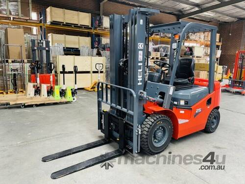 caption Heli Diesel K2 1.8 - 3.8 Ton Forklift
