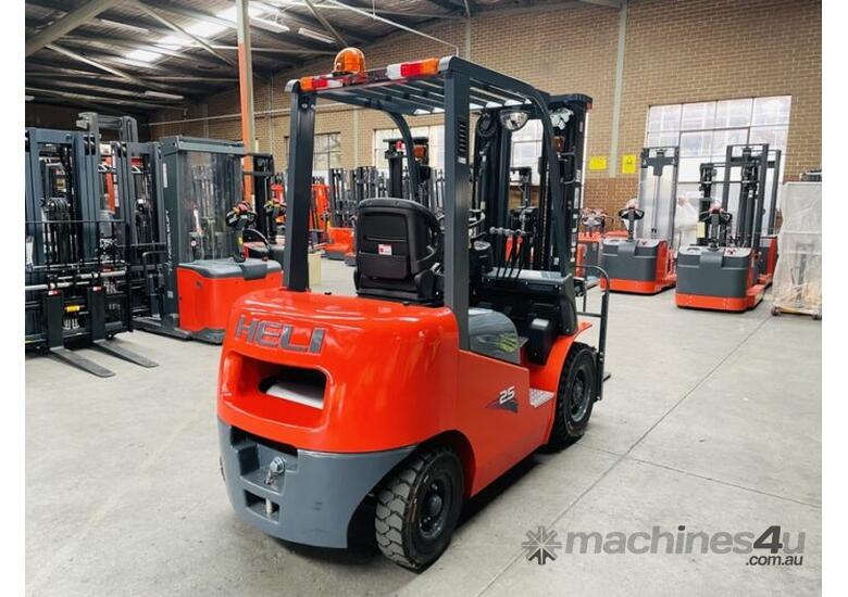 caption Heli Diesel K2 1.8 - 3.8 Ton Forklift