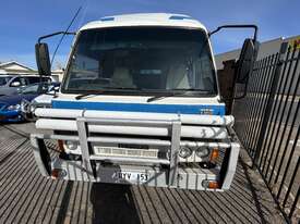 Mazda T3500 Motor Home - picture1' - Click to enlarge