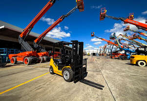 UN Forklift 2.0T LPG: Fuel Efficient and Low Maintenance