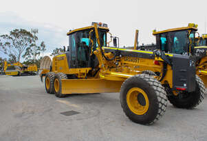 XCMG Heavy-Duty Motor Grader | Model: GR2405T Pro