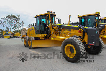 XCMG Heavy-Duty Motor Grader | Model: GR2405T Pro