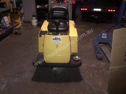 caption KARCHER KMR 1200 NEW NEW ONLY 560HRS