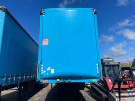 2002 Freighter Maxitrans ST-3 44ft Tri Axle Curtainsider - picture0' - Click to enlarge