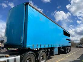 2002 Freighter Maxitrans ST-3 44ft Tri Axle Curtainsider - picture1' - Click to enlarge