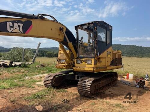 caption 2000 CATERPILLAR 320C WITH LOG GRAB & WARATAH 616C HEAD