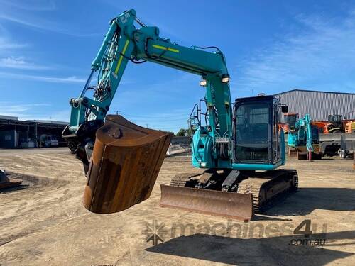 caption 2018 Kobelco SK135SR-3 15tn Excavator Offset Boom with Tilt Hitch