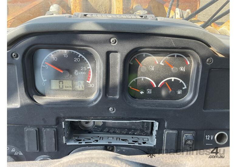 caption 2006 Caterpillar 972G Series II