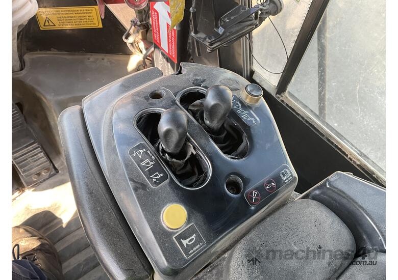 caption 2006 Caterpillar 972G Series II