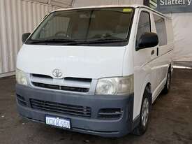 2006 Toyota Hiace  Petrol - picture2' - Click to enlarge