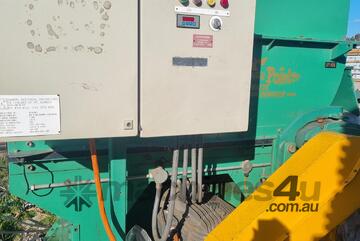 Shredder for wood offcuts and timber waste