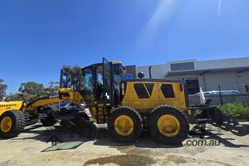 Shantui Motor Grader - 17T | Precision Leveling, High Performance, and Rugged Reliability