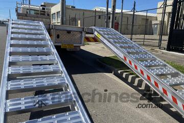6.0 T ALLOY LOADING RAMPS - 3.5 m -SERRATED FLAT BAR DESIGN