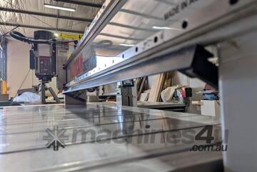 Multicam   CNC Router SR2412vi