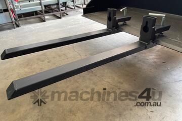 Pallet Forks Barret Clamp on bucket forks