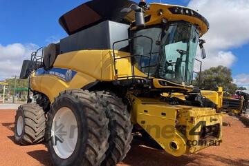 2016 NEW HOLLAND CR9.90 COMBINE