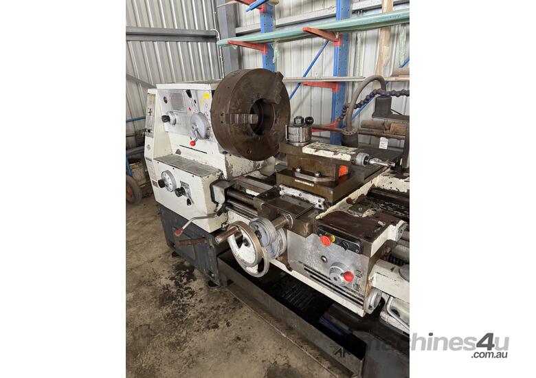 caption Centres metal lathe