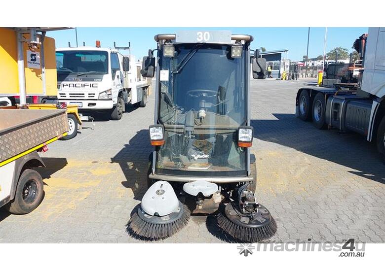 caption Green Machine 636hs