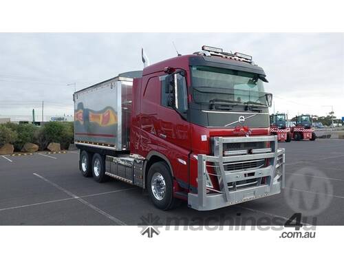 caption Volvo FH
