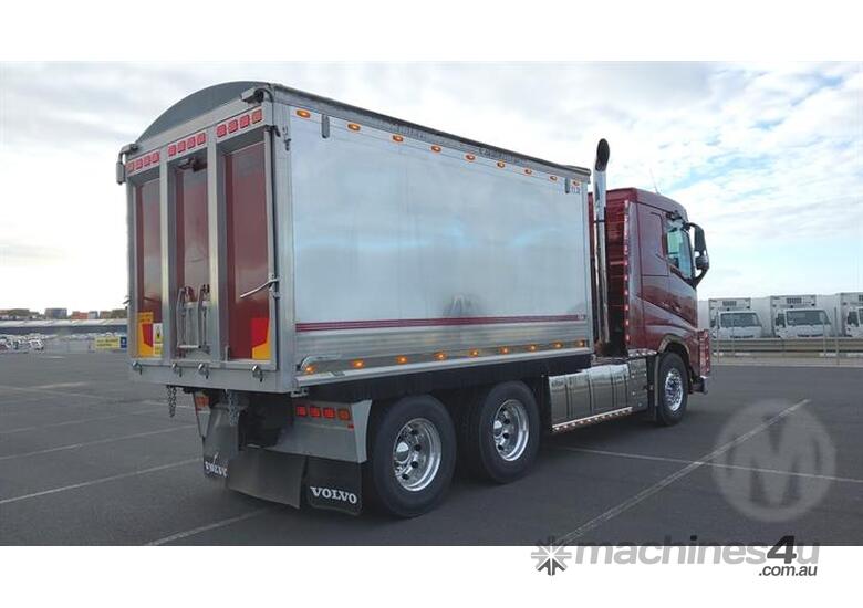 caption Volvo FH
