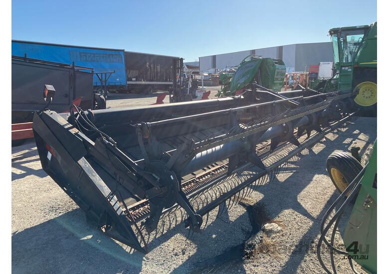 caption MacDon 9352 Header Front & Trailer Combination