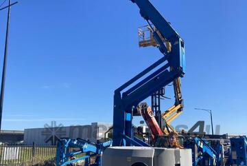 Genie Z-34/22 Articulating Boom Lift   Genie Z-34/22 Articulating Boom Lift