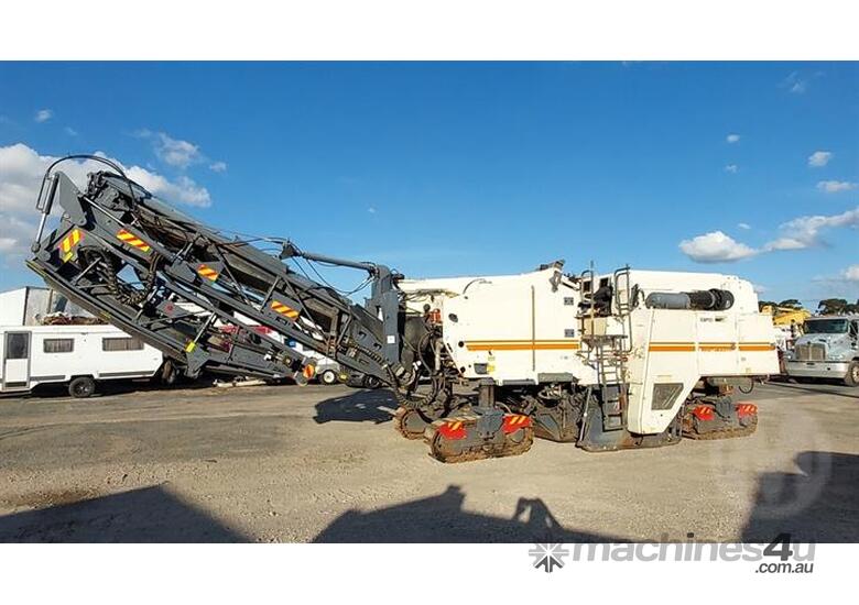 caption Wirtgen W2000
