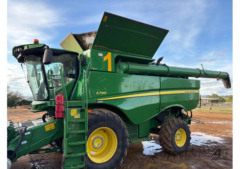 caption John Deere S790 Combine Harvester