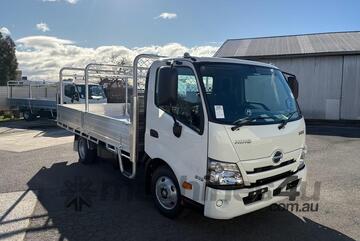 2025 Hino 300 616 Wide AT with Genuine Tray 2025 Hino 300 616 Wide AT with Genuine Tray